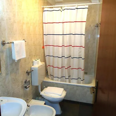 Rosa Douro * Lisbona